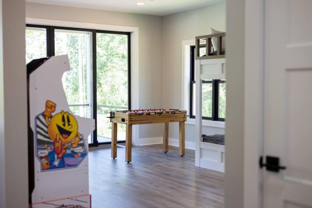 New Home, Dock, Kayaks, Game Room, Water Views Winchester Eksteriør billede